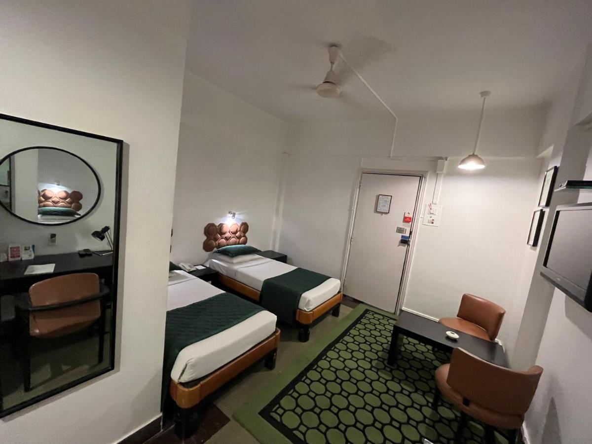 West End Hotel Mumbai Dış mekan fotoğraf
