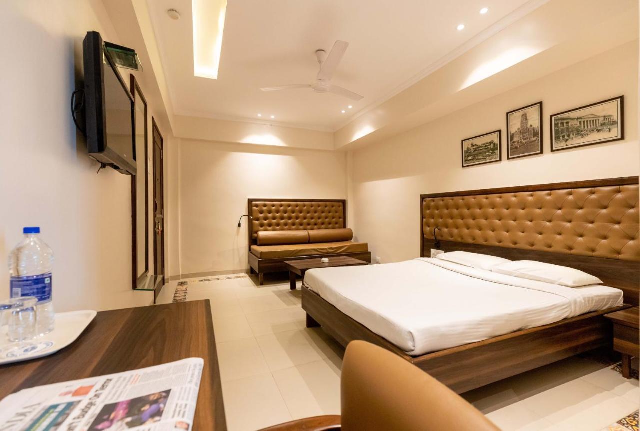 West End Hotel Mumbai Dış mekan fotoğraf